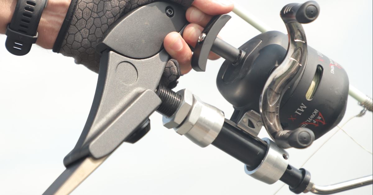 bow fishing reel mount SOPOGER Bowfishing Seat Light and more durable than standard reels Bowfishing Reel Mount - Fishing